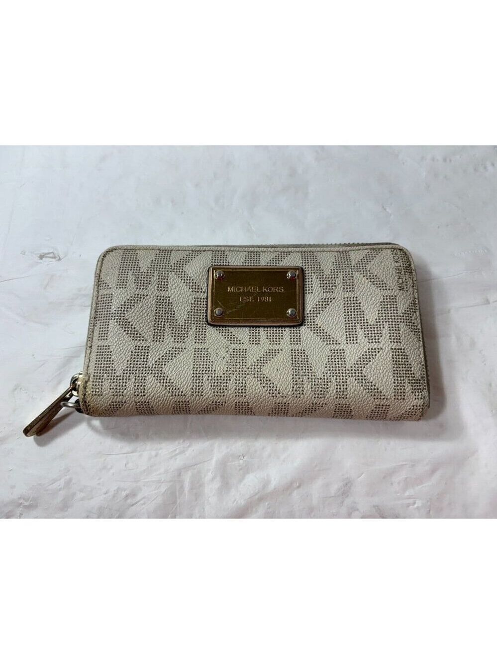 Michael Kors Ava Clutch Beige w Gold Hardware